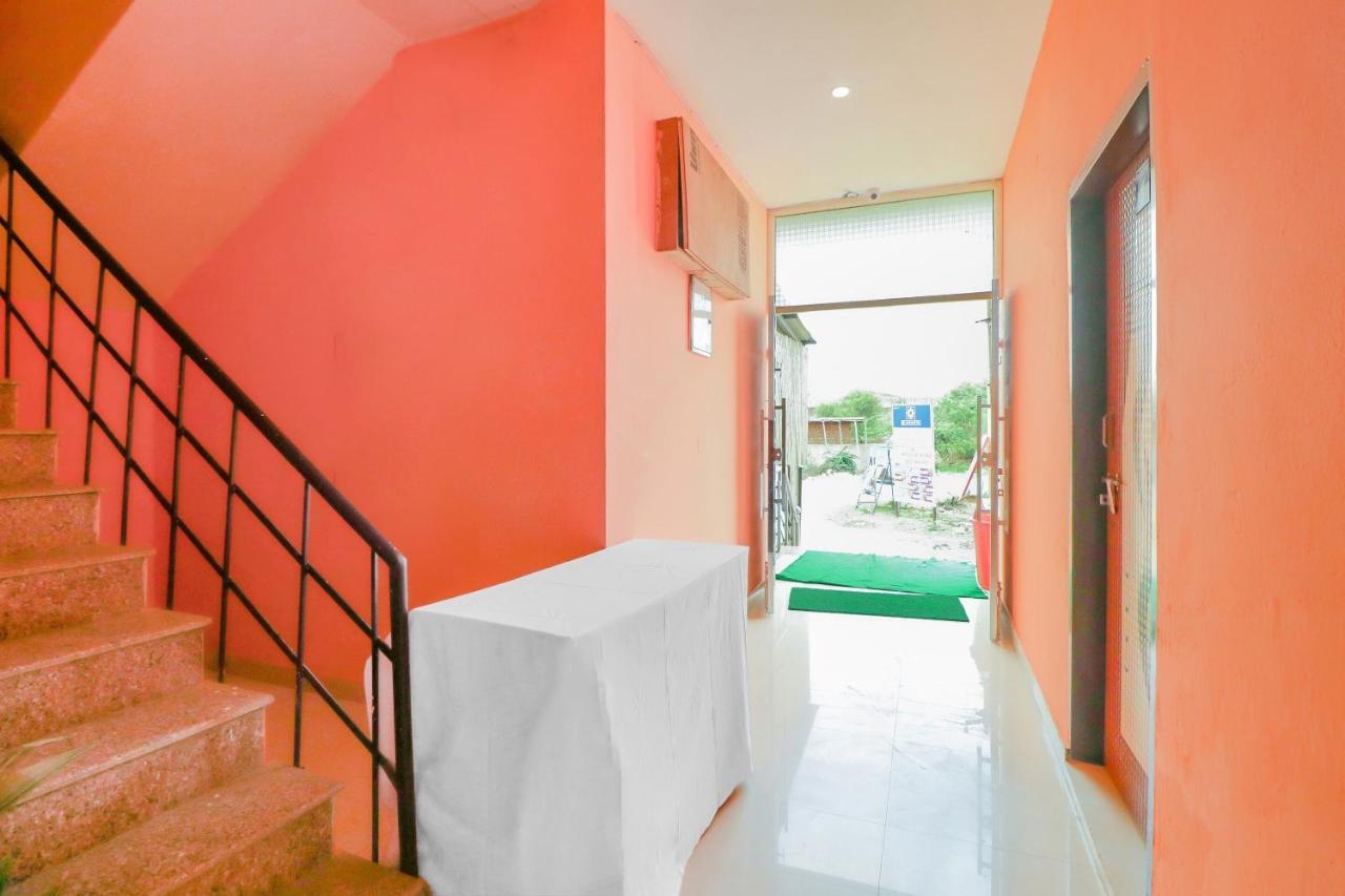 Hotel O Bhardwaj Guest House Garhi Harsaru Esterno foto
