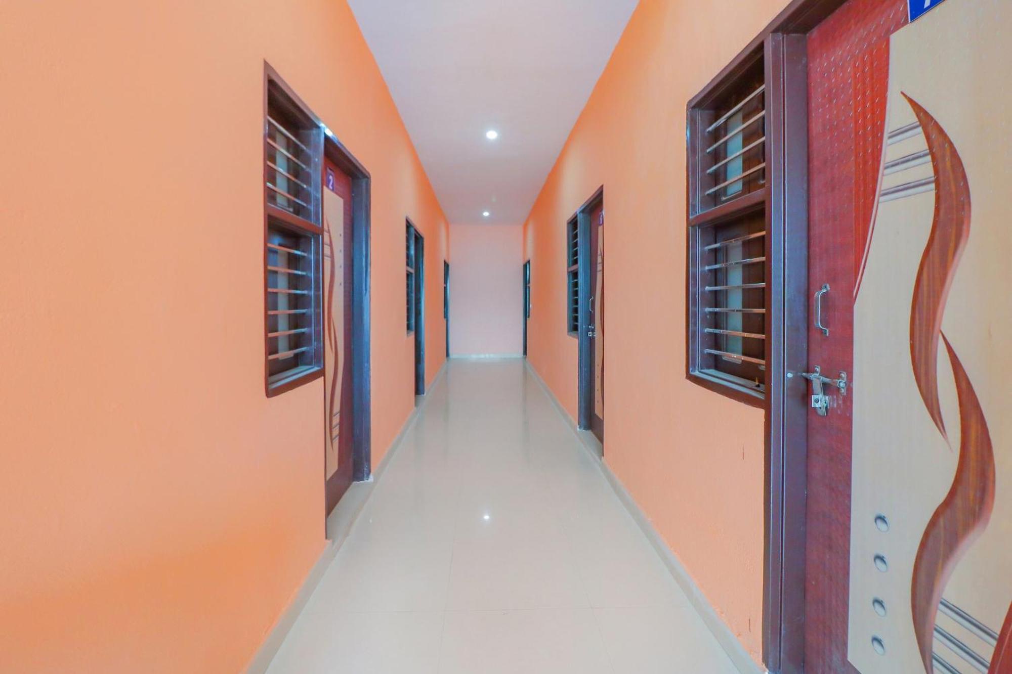 Hotel O Bhardwaj Guest House Garhi Harsaru Esterno foto