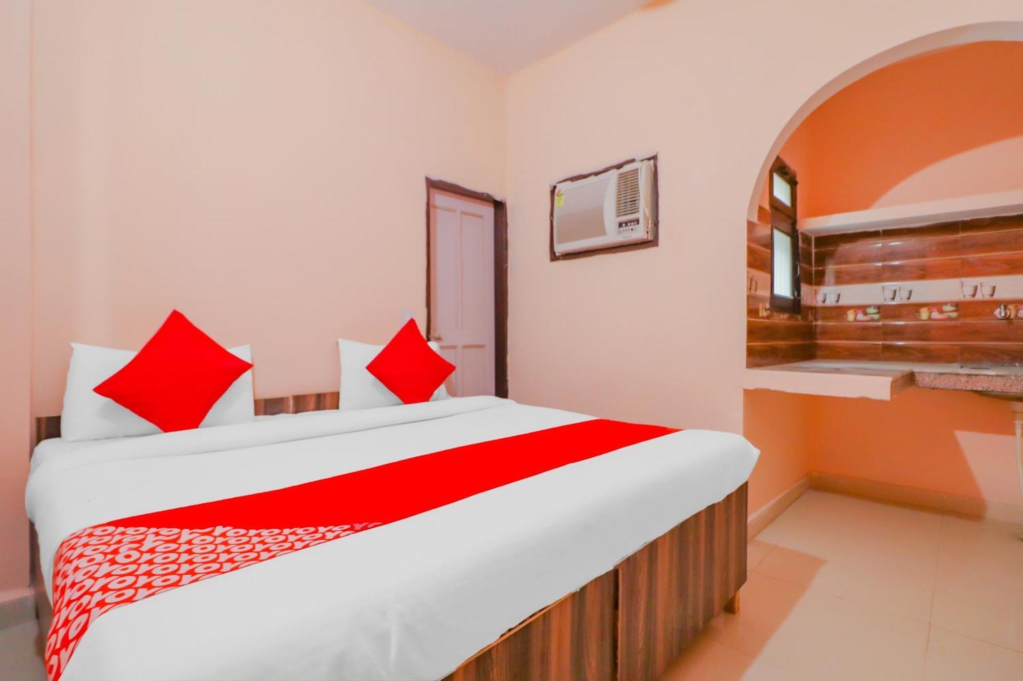 Hotel O Bhardwaj Guest House Garhi Harsaru Esterno foto